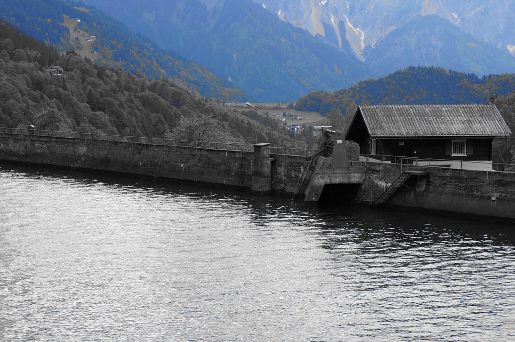 Maisaess Lifinarblick Villa Schruns Szoba fotó