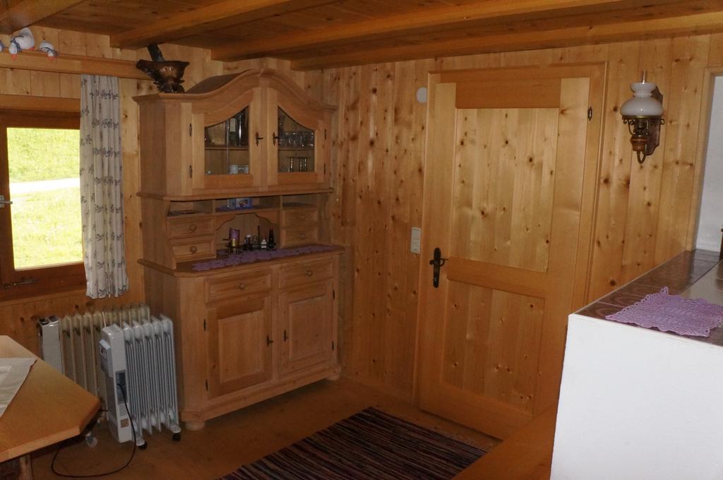 Maisaess Lifinarblick Villa Schruns Szoba fotó