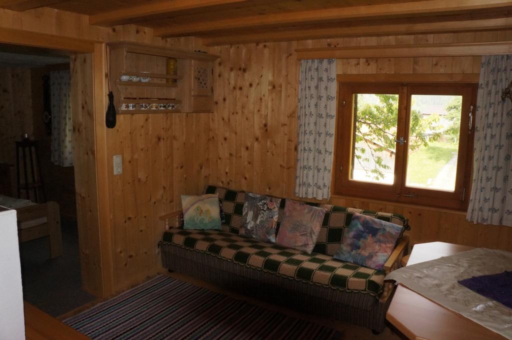 Maisaess Lifinarblick Villa Schruns Szoba fotó